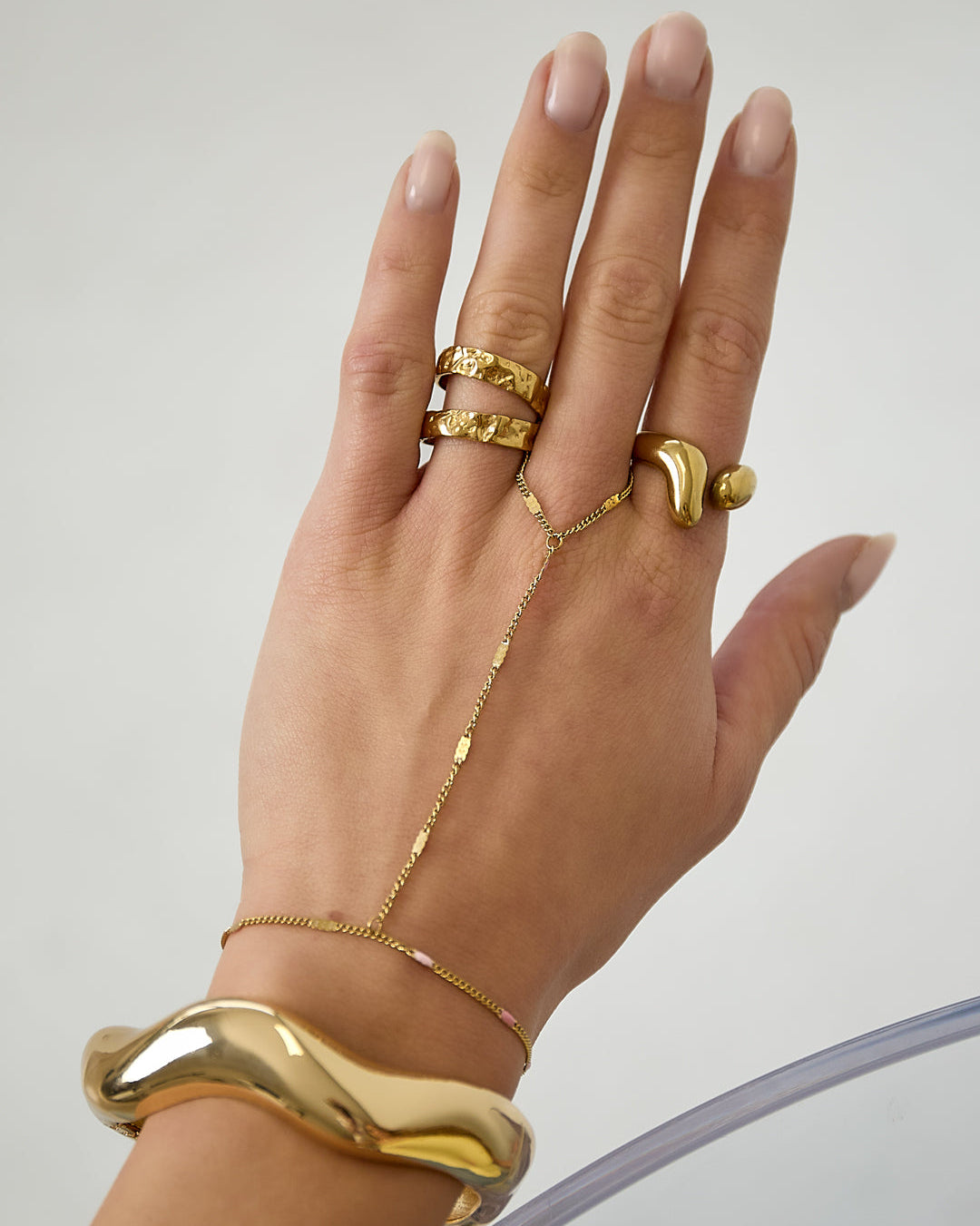 Handchain met streepjes patroon